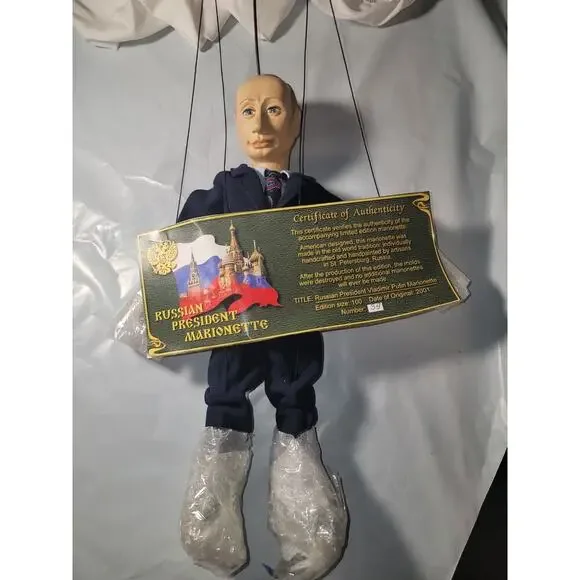 Russian President / Vladimir Vladimirovich Putin Marionette - Picture 2 of 10